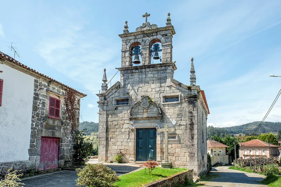 Cover photo of Church of Santa Maria de Veade